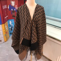 FENDI 爆款經典FF字母元素羊毛鬥篷