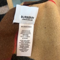 BURBERRY 新款羊絨披肩鬥篷