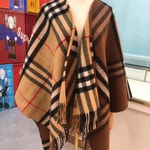 BURBERRY 新款羊絨披肩鬥篷